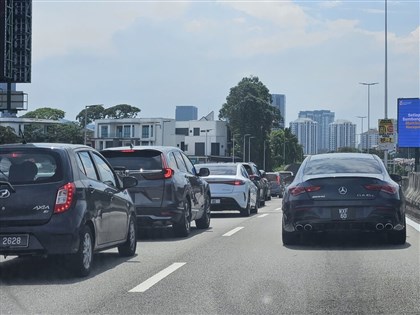一杯折扣咖啡能解決塞車？  吉隆坡通勤大哉問